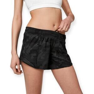 Lululemon Hotty Hot Shorts Black Camo 4” Run Athletic Gym Liner Pocket Size 8